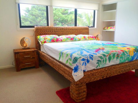 Award Winning Beach Front Retreat - Rent Accommodation 5