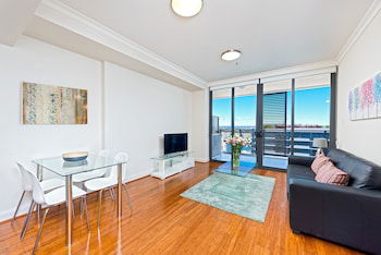 Astra Apartments Rhodes - Rent Accommodation 6