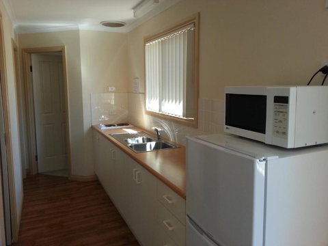 Sonbern Lodge Motel - Rent Accommodation 3