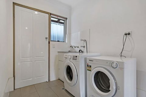 Adelaide Holiday Homes - Rent Accommodation 2