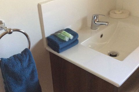 Greenways Holiday Units - Rent Accommodation 7