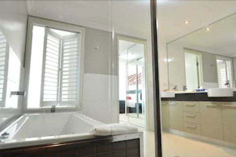 C2 Esplanade Serviced Apartments - Rent Accommodation 2