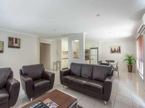 Annand Mews Serviced Apartments - Rent Accommodation 4