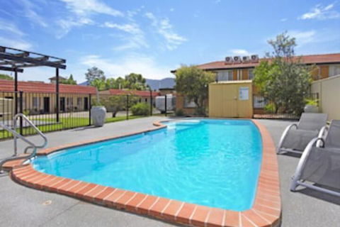 Country Capital Motel - Rent Accommodation 2