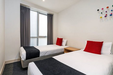 BreakFree On Collins - Rent Accommodation 3