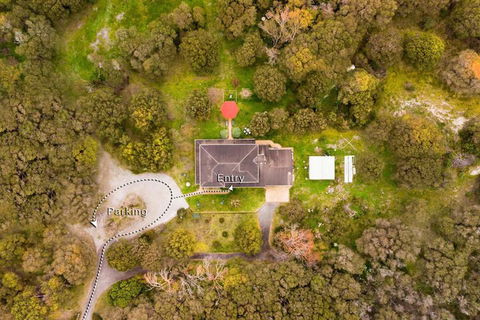 Albanys Big Grove Bed & Breakfast - Rent Accommodation 1