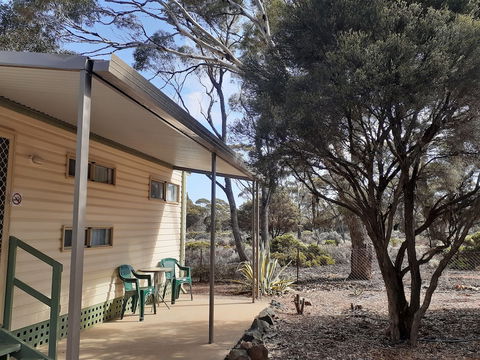 Acclaim Gateway Caravan Park - Rent Accommodation 5