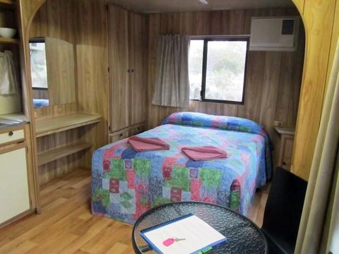 Acclaim Gateway Caravan Park - Rent Accommodation 4