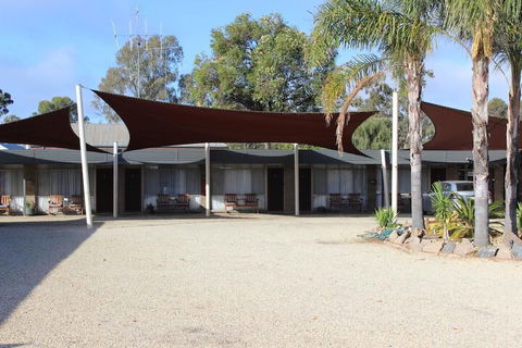 Thomas Lodge Motel - Rent Accommodation 4