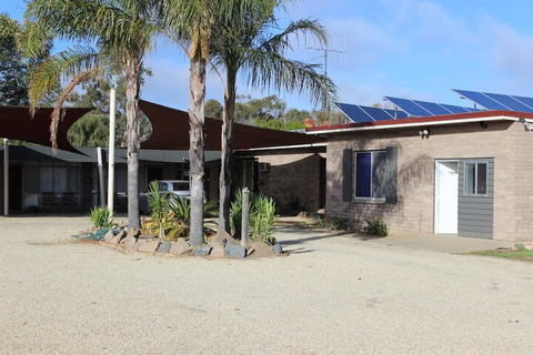 Thomas Lodge Motel - Rent Accommodation 5