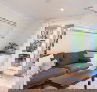 Surf Side Retreat - Rent Accommodation