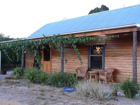 Candlebark Retreat - Rent Accommodation 1