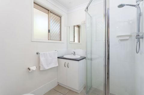 Apollo Lodge - Rent Accommodation 3