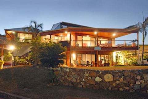Airlie Waterfront Bed & Breakfast - Rent Accommodation 0