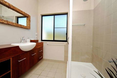 Airlie Waterfront Bed & Breakfast - Rent Accommodation 7
