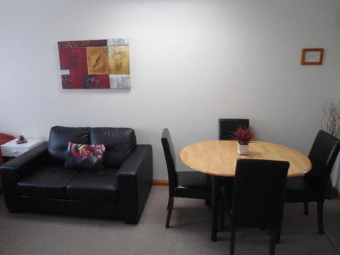 Ashwood Apartment Bellerive - Rent Accommodation 6