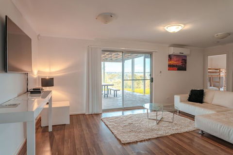 Aruma River Resort - Rent Accommodation 5