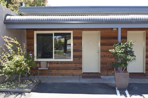 Chalambar Motel - Rent Accommodation 6