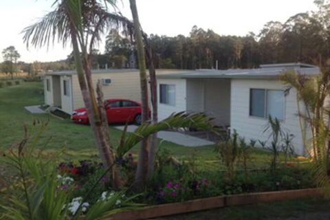 Australian Motor Homes Tourist Park - Rent Accommodation 1