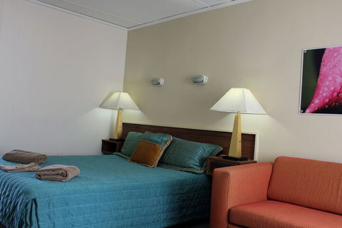 Australian Motor Homes Tourist Park - Rent Accommodation 3