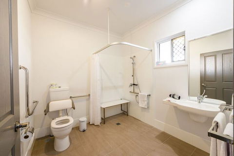 Athena Motel Apartments - Rent Accommodation 2
