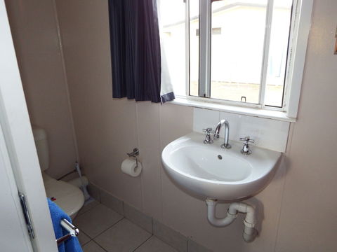 Acacia Motel - Rent Accommodation 5