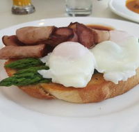 Hughzies Lakeside Brasserie - Rent Accommodation