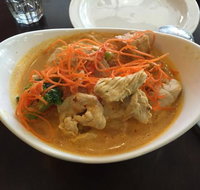 Manee Manee Thai Restaurant - Rent Accommodation