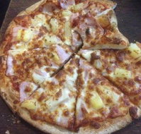 Crust Gourmet Pizza Bar Woolongong - Rent Accommodation