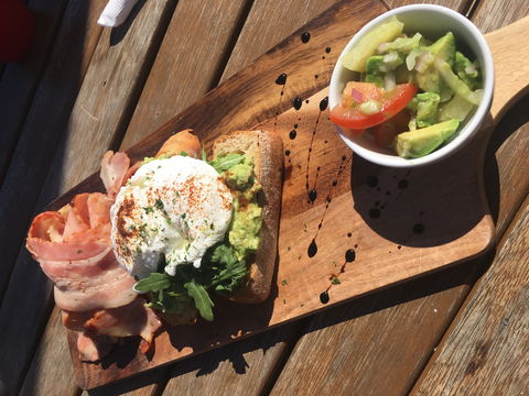 Beachcomber Cafe - Rent Accommodation 1