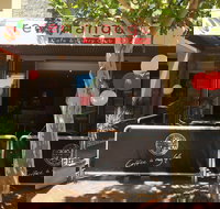 Red Mango Cafe  Curry Club - Rent Accommodation