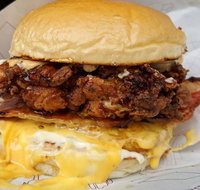 Sneaky Burger - Rent Accommodation