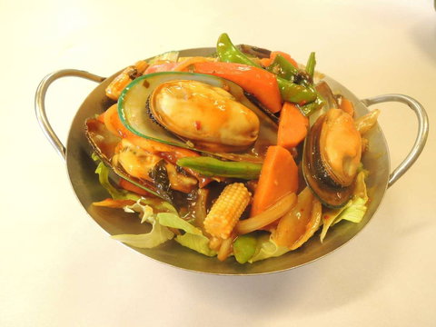 China City Garden Restaurant - Rent Accommodation 0