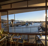 Bombora Seafood - Rent Accommodation