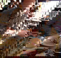 Henry's Cafe Brasserie - Rent Accommodation