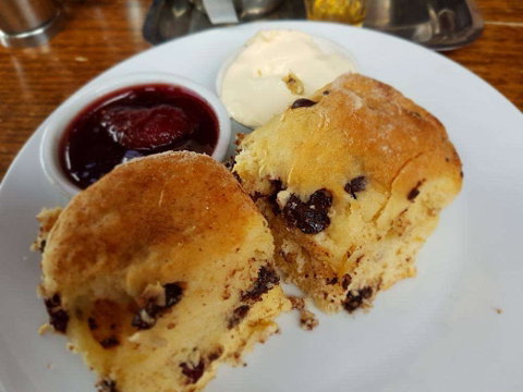 Cafe Madeleine - Rent Accommodation 0