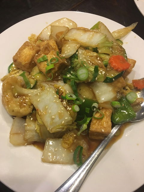 Mr Deng's Chinese Restaurant - Rent Accommodation 0