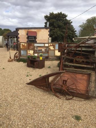 The Tinsmith's Cottage - Rent Accommodation 0