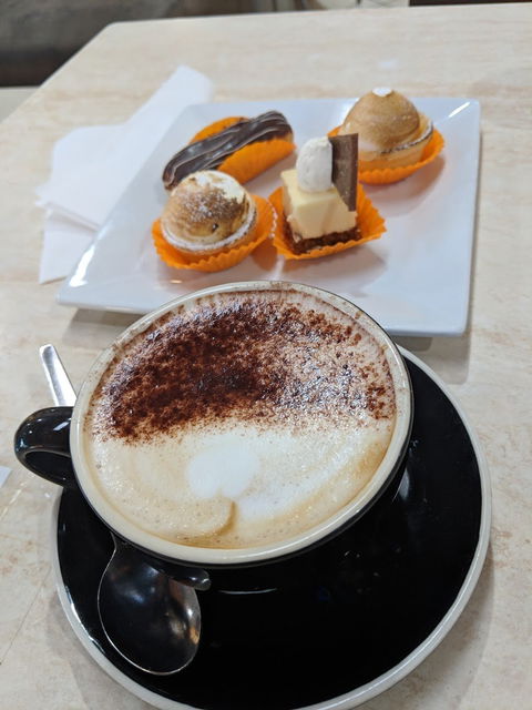 Addiction Coffee Bar - Rent Accommodation 1
