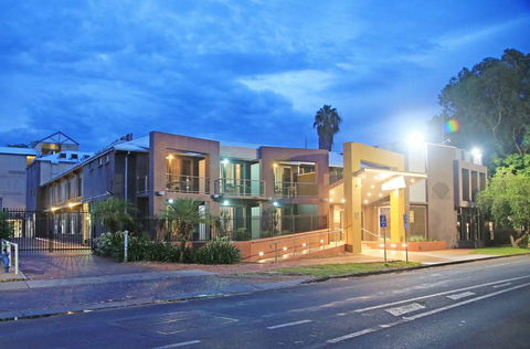 Aurora Alice Springs - Rent Accommodation 0
