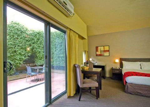 Comfort Inn & Suites City Views - Rent Accommodation 3