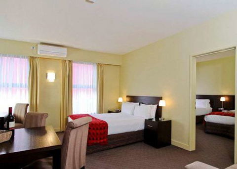 Comfort Inn & Suites City Views - Rent Accommodation 4
