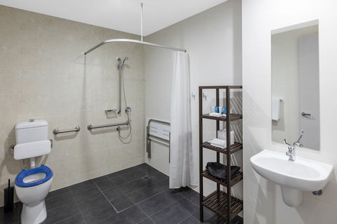 Meriton Serviced Apartments North Sydney - Rent Accommodation 0