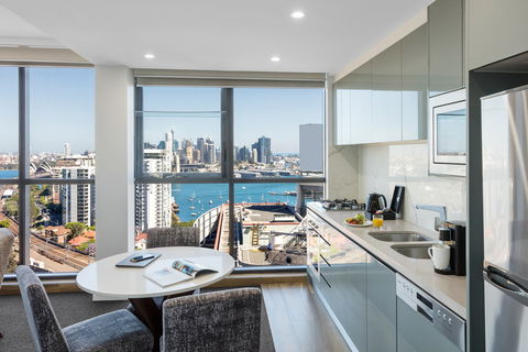 Meriton Serviced Apartments North Sydney - Rent Accommodation 6