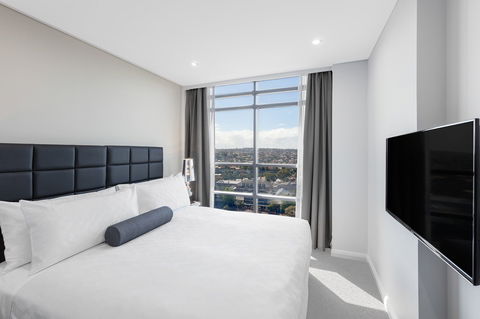 Meriton Serviced Apartments North Sydney - Rent Accommodation 7