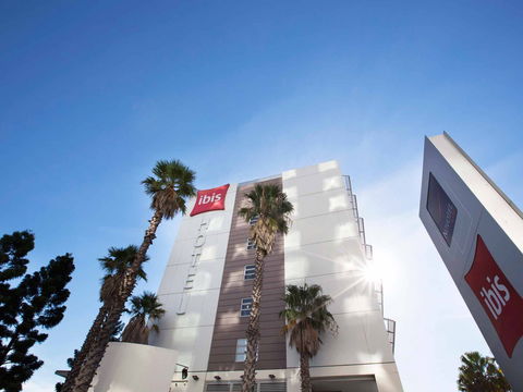 Hotel Ibis Sydney Olympic Park - Rent Accommodation 1