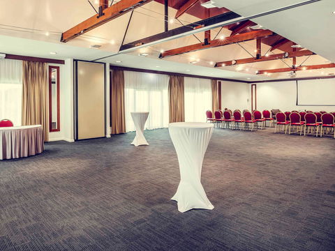 Mercure Darwin Airport Resort - Rent Accommodation 9