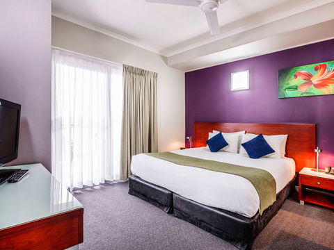 Novotel Darwin Airport Hotel - Rent Accommodation 0