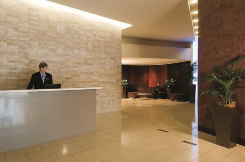Oaks Casino Towers - Rent Accommodation 1