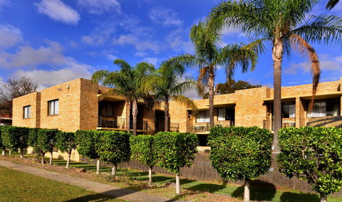 Metro Inn Ryde - Rent Accommodation 1